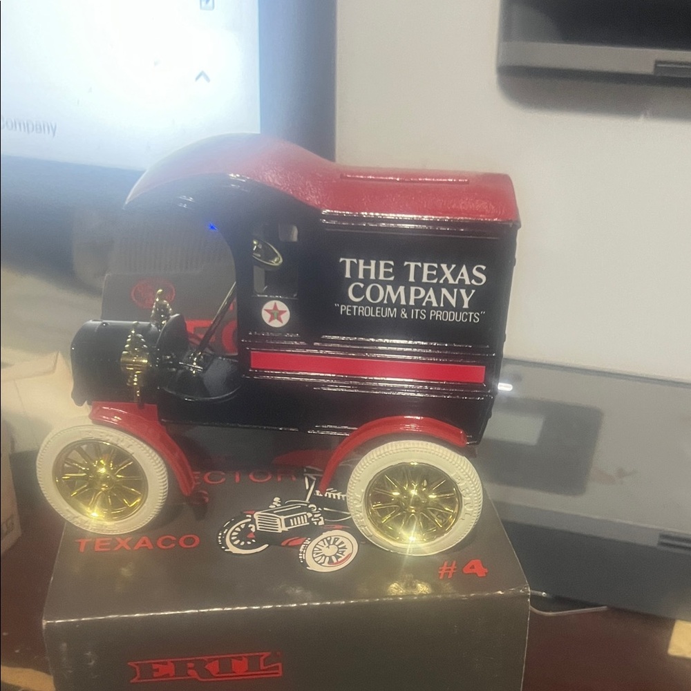 Vintage ERTL Texaco Die-Cast Model Truck